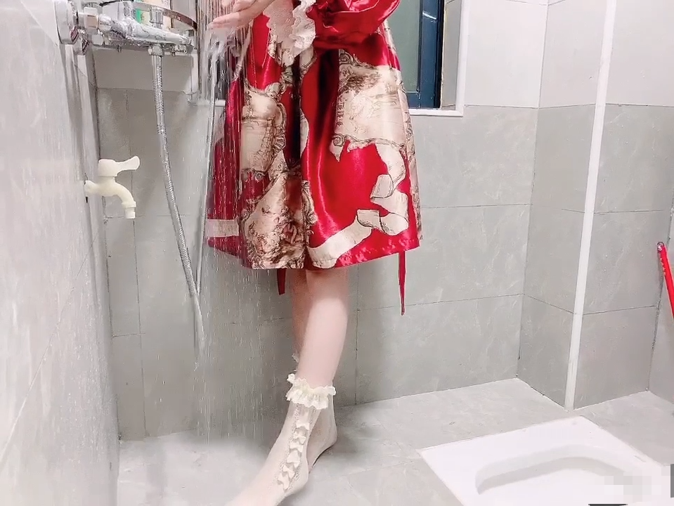 小兔软糖  浴室红色洛丽塔