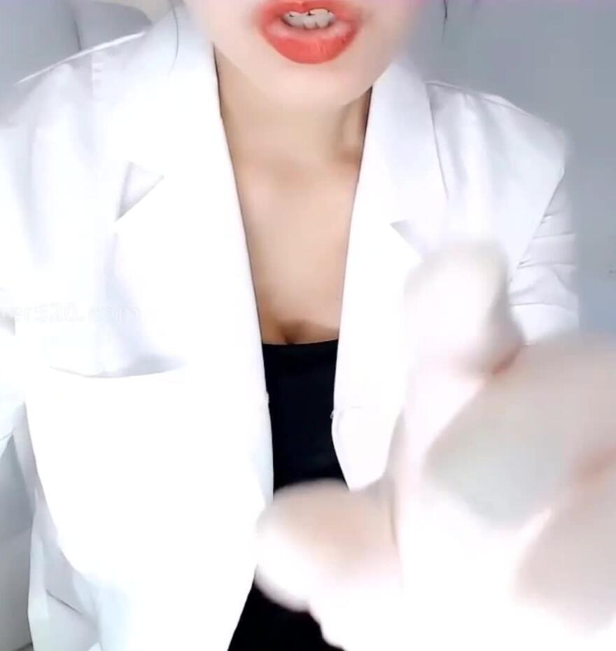 虎牙你的圈圈儿 众乐圈圈 魔法书ASMR福利护士姐姐给你检查