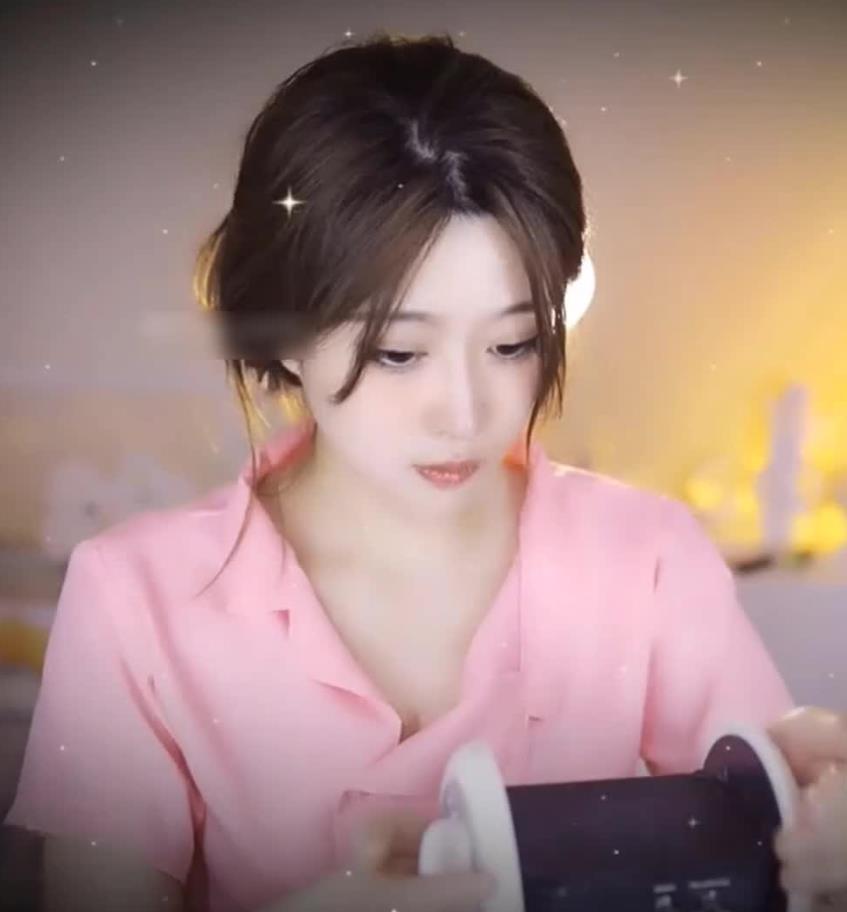 虎牙大伊伊化为护士拯救失眠的你