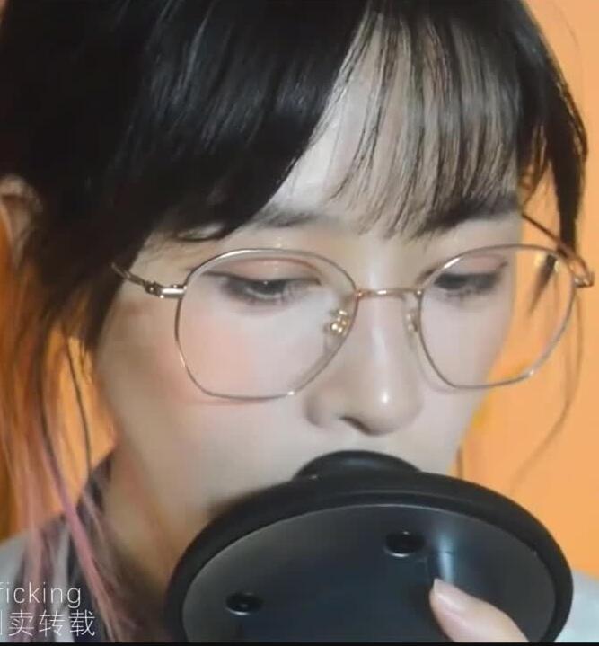 其实不是椰子啦 N耳朵朝外天峨