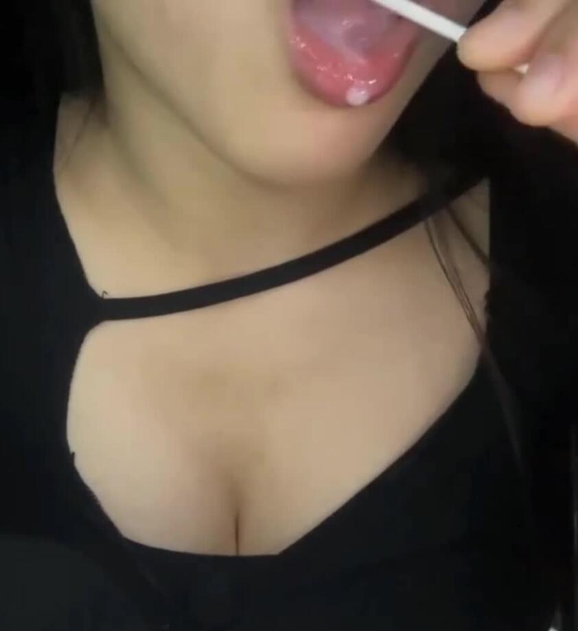 娜美 ASMR福利 (吃棒棒糖)