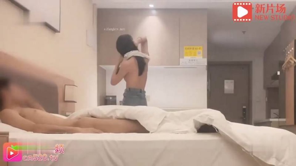 [美女] 年轻探花王先生酒店 3000约操抖音小主播[1V 167M 百度盘]